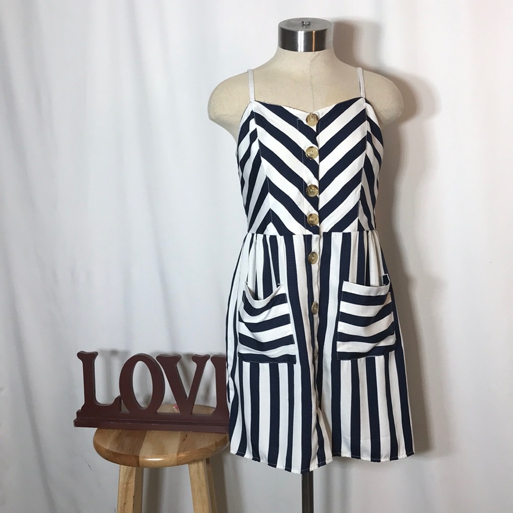 StyleHouse size small summer dress